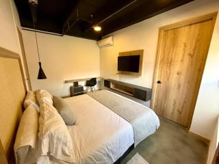 Akela Park Hotel - 1
