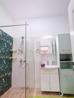 Central Comfort Suites - Geo9 - 2