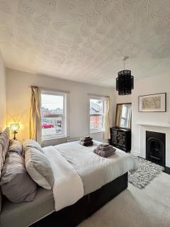 Charming 2 Bed Terrace in Central Caversham - 9