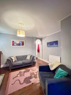 Charming 2 Bed Terrace in Central Caversham - 7