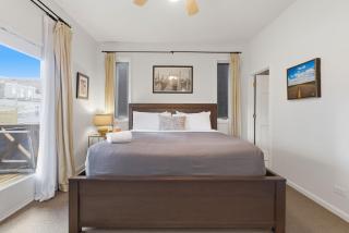 Heart of East Village 2-Bed 2-Bath Peaceful Oasis condo - 8