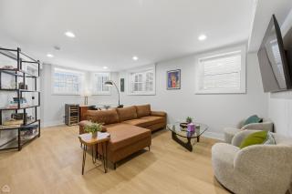 Newly Renovated 3BR 2BA in Heart of Andersonville condo - 4