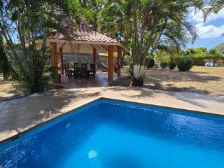 Private 25-Guest Resort 2 Pools & Sports Court - 0