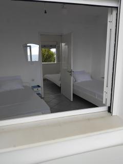 Poseidon Street ΝΕΑ ΜΕΣΑΓΓΑΛΑ Γκαρσονιέρα 4 - 5