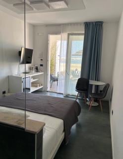 Marina Seaside Suites - 3