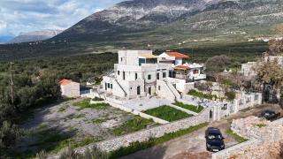 Mani Tigani View Studio - 9