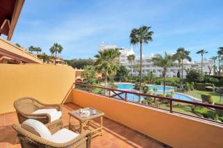 Lujoso adosado frente al mar con piscina y jardín - RIVIERA ANDALUZA 3 - 7