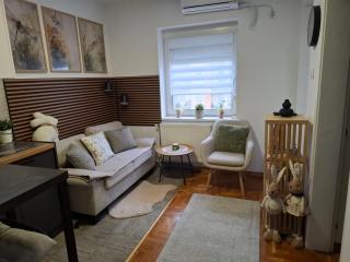 NS Urban Stay-Studio with Balcony and Free Parking - 8