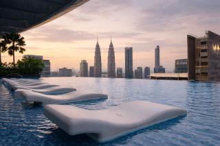 Eaton Twin Towers View By SKYRA - 4