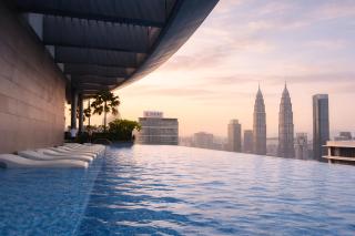 Eaton Twin Towers View By SKYRA - 2