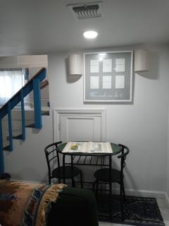 "Cozy Basement Retreat Just 40 Minutes to NYC!" - 2