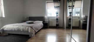 Cozy, Equipped Apartment with Free Monitored Private Parking close to Old Town - Cracovia - 1