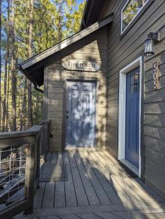 Pinetop Getaway w Sunset Deck & Fire Pit Table - 1