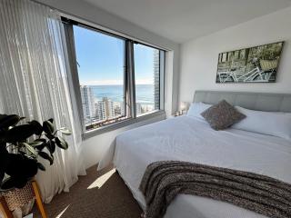 Ocean Bliss in Surfers - 9