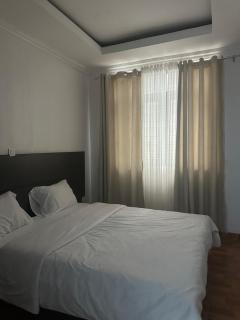 KIGALI GOLDEN VILLA RESORTs WITH SWIMMING POOL - 3