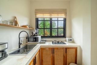 Sarang Apartments - Rice Field Views Stay in the Heart of Ubud - 5