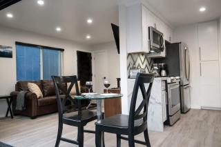 Gorgeous Modern Oasis with Huge Front Patio home - 4