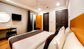 Collection O Kailash Enclave - 1