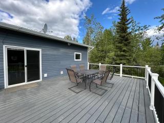 Modern Spacious 5bd King Bed Deck Near Airport - 5