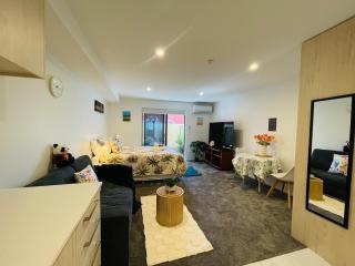 Chic Studio - Christchurch Central - Washer Dryer and AC - 7