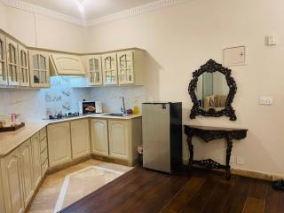 Furnished studio apartment - 1