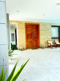 Thilis Villa Hikkaduwa - 3 min to Beach - 4