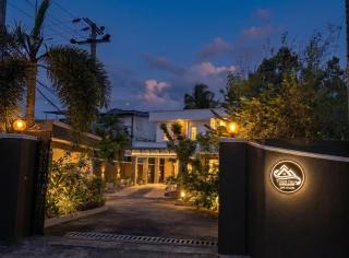 Thilis Villa Hikkaduwa - 3 min to Beach - 6