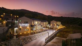 Gyeongju La Familia Pool Villa - 1