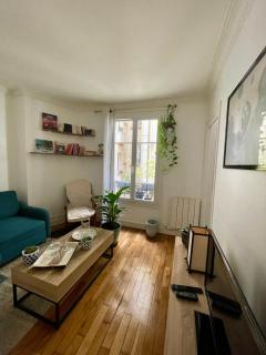 Appartement de charme à proximité des puces - 9