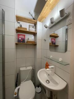 Appartement de charme à proximité des puces - 2