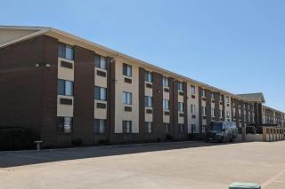 Quality Inn DFW Airport North - 9