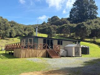 Alpaca Farm Retreat - Peaceful Rural Escape - 0