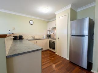 98 Steps To The Beach - Retreat with Pool Access - 3