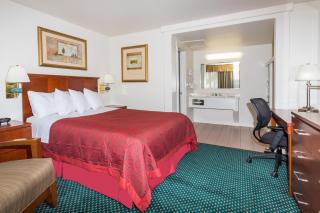 Days Inn by Wyndham Kimball - 8