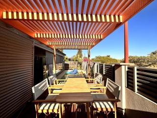 Warm, private, poolside retreat - 2