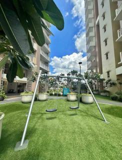 Designer 2 BR Condo in Quezon City for Groups - 9