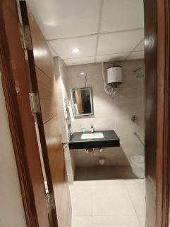 Omaxe New Hazratganj - 4