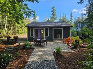 Alder Falls - Modern Woodland Retreat with Lake Access, AC, Fireplace, Patio, Sleeps 4 - 3