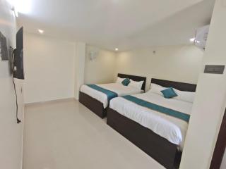 HOTEL VAJRA Grand - 4