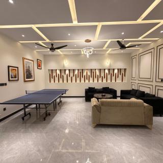 De Meridian Luxe Holiday Homes, Ulta Luxury Guest House! - 8