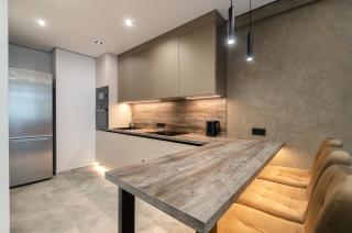 7-13 Manhattan, Beresteiskyi 11, Kyiv, Politekh metro nearby, stunning city view, 15 kW backup power, Petrovdom Apartment - 5