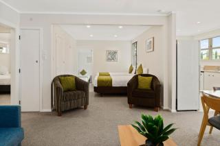Central Rotorua Apartment - 9