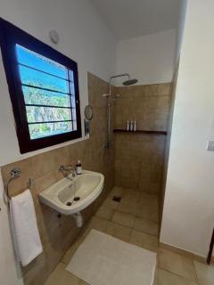 Pepeo Cottages - Beachfront escape in Tanga - 7