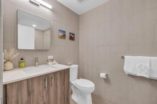 Walk onto Deer Valley gondola in 8 min & heated indoor parking - 5