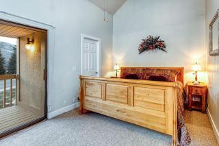 Modern condo with spectacular views - close to top ski resorts & walk to MARC - 1