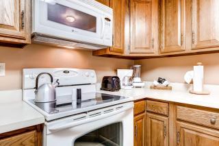 Centrally-located Park City condo with a shared pool hot tub & firepit - 3