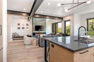 Updated home with a private hot tub fireplace & mountain views - dog friendly - 2