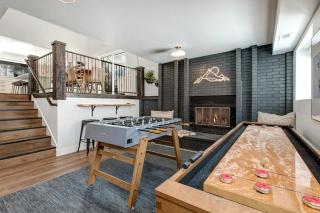 Dog-friendly walk to Canyons hot tub fireplace foosball AC - 8