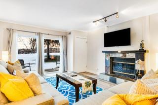 Adventure condo near skiing with hot tub & sauna - block from the lift - 6