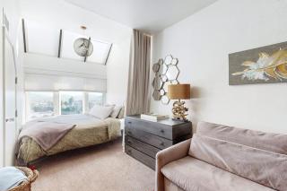ski-in - ski-out Studio with Pool Hot Tub Fitness Center & Mountain Views - 9